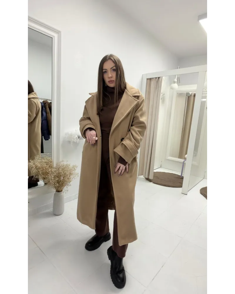 Płaszcz “Classic Camel” – elegancki, zimowy