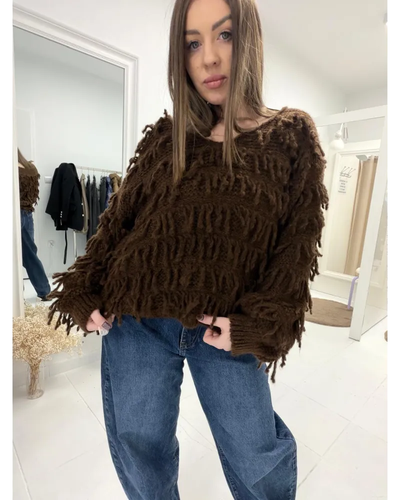 Sweter „Fringe Mood” – puszysty sweter z frędzlami