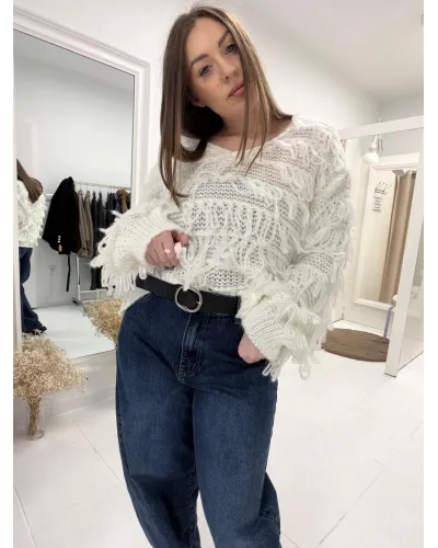 Sweter „Fringe Mood” – puszysty sweter z frędzlami