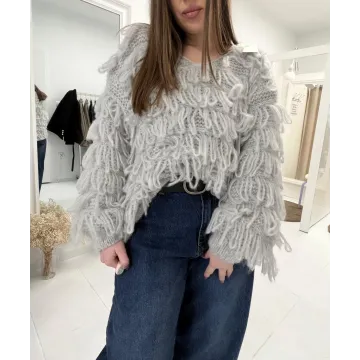 Sweter „Fringe Mood” – puszysty sweter z frędzlami