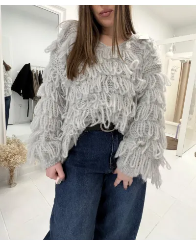 Sweter „Fringe Mood” – puszysty sweter z frędzlami