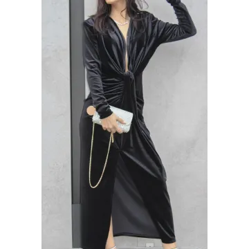 Sukienka „Velvet Desire” – welurowa sukienka z wiązaniem i rozcięciem