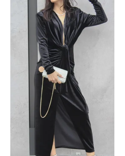 Sukienka „Velvet Desire” – welurowa sukienka z wiązaniem i rozcięciem