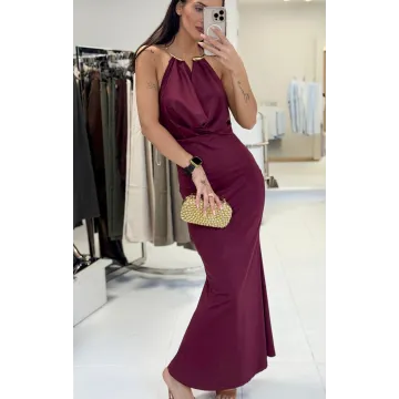 Sukienka „Golden Grace” – długa sukienka halter ze złotym detalem