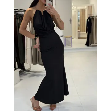 Sukienka „Golden Grace” – długa sukienka halter ze złotym detalem